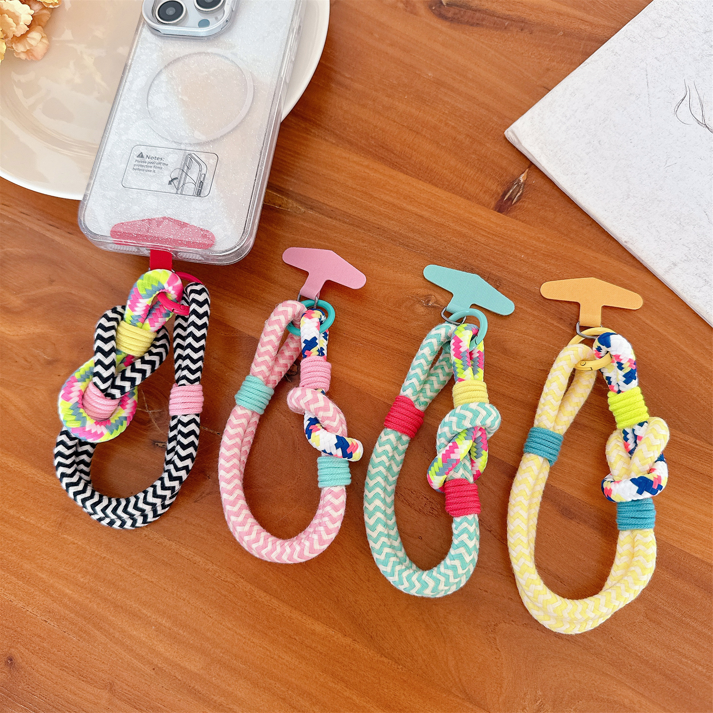 Keychains Contrast Color Key C - Carabiner Keychain 评论和价格