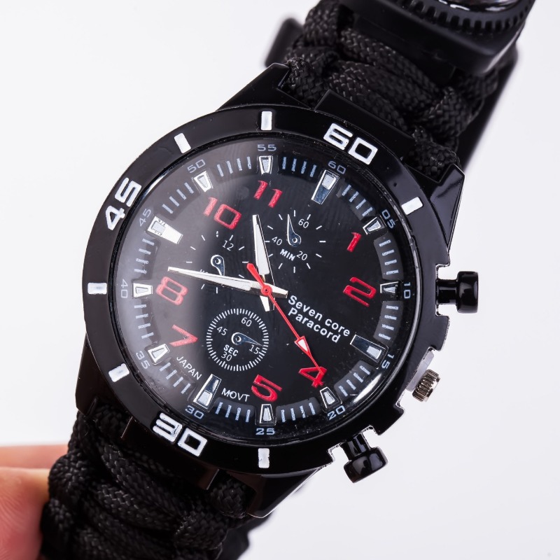 Multifunctional Outdoor Watch  - Ferro Rod Striker 评论和价格