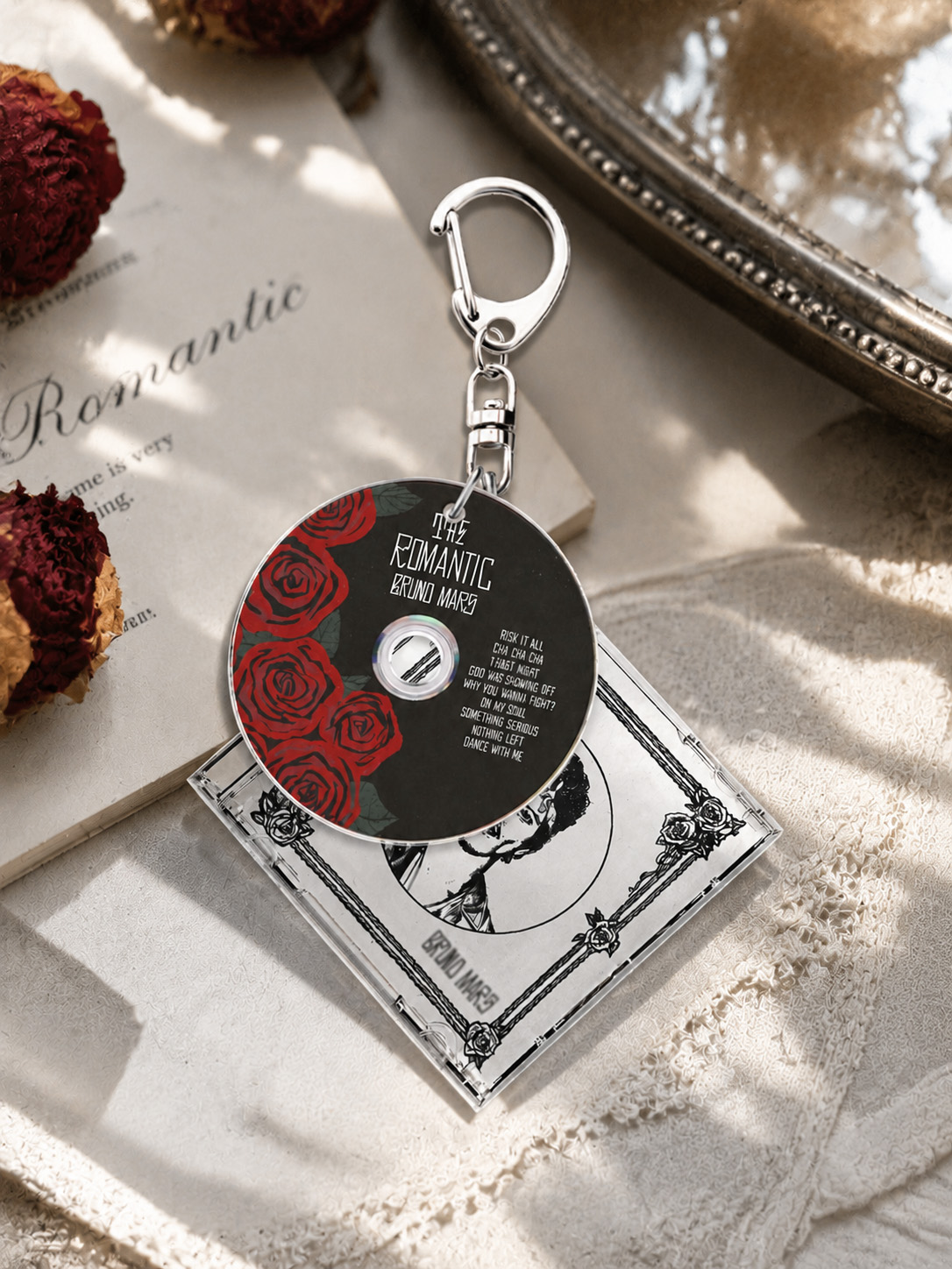 Bruno Keychain，The Romantic，Ma - Carabiner Keychain 评论和价格